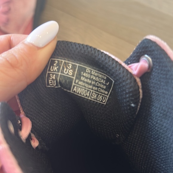 Doc Martin pink velvet boots - Picture 3 of 7